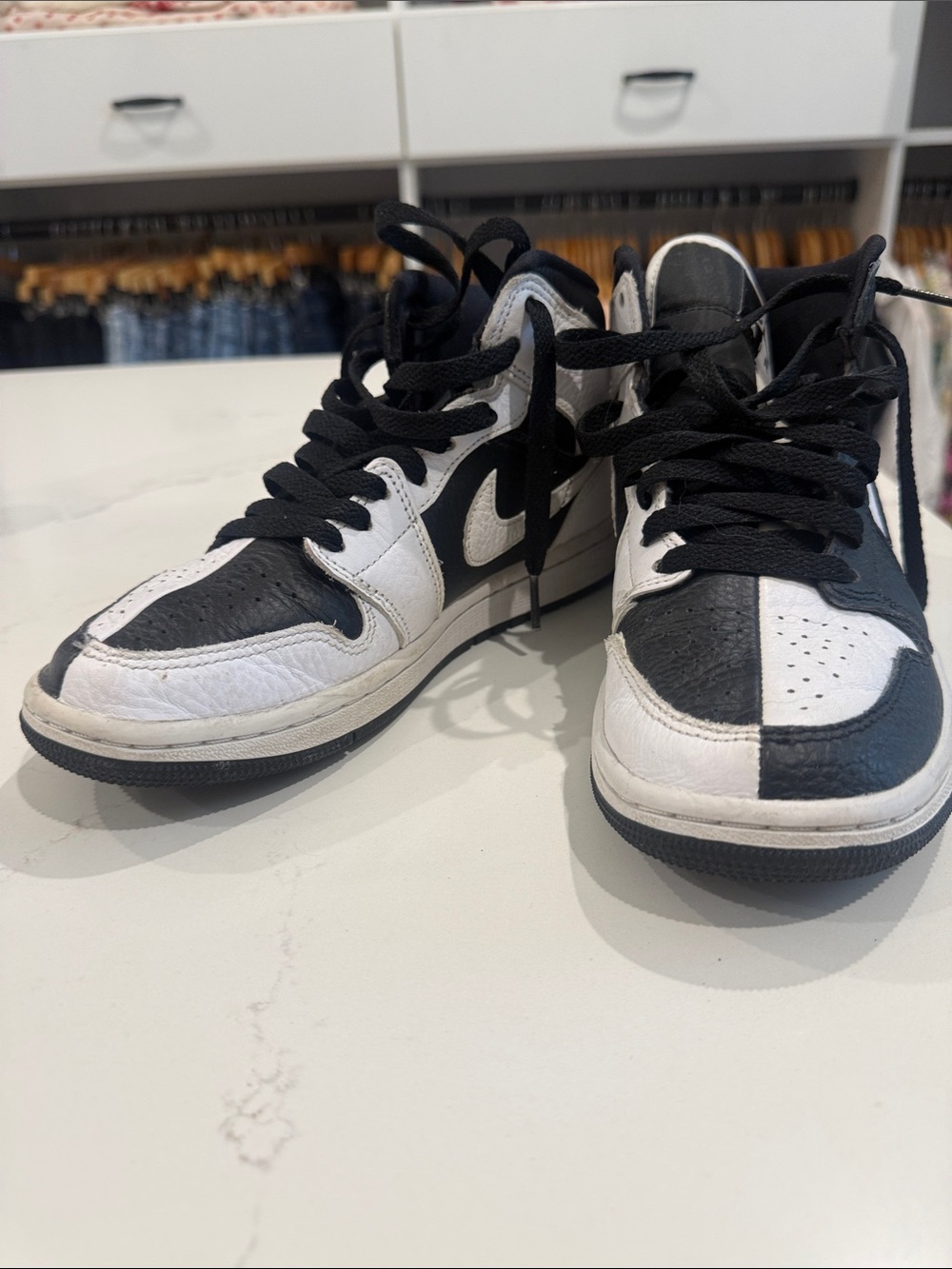 Nike Low-Top Split Black and White Sneakers